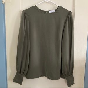 OAK & FORT - SAGE GREEN BLOUSE WITH GENTLY PUFFED LONG SLEEVES - SILKY - S SMALL